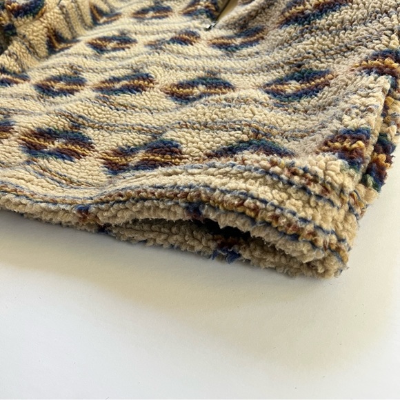 BKE Women’s Medium Colorful Aztec Pattern Tan Sherpa Wubby Quarter Zip Pullover - Picture 16 of 16